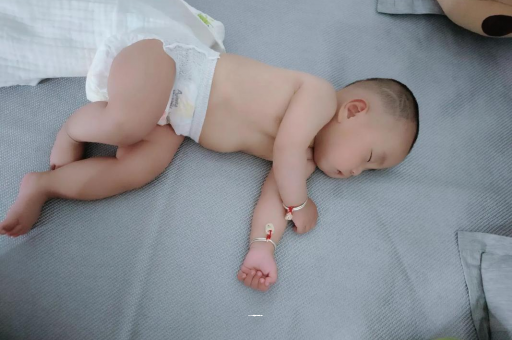 洛阳3个月宝宝怎么抱